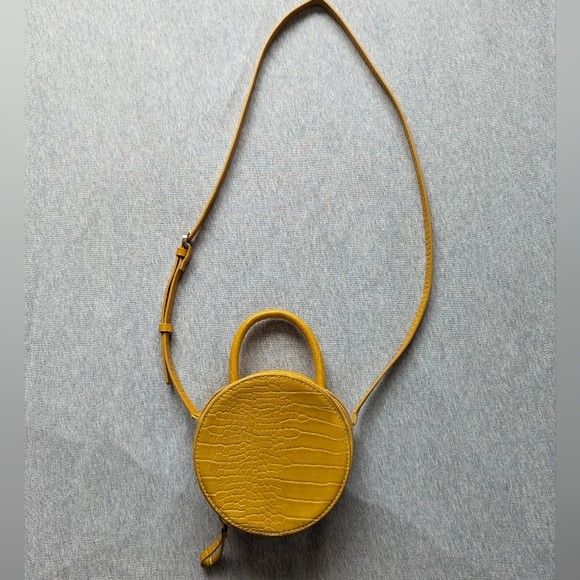 Zara Circular Yellow Crossbody Purse - Picture 3 of 8